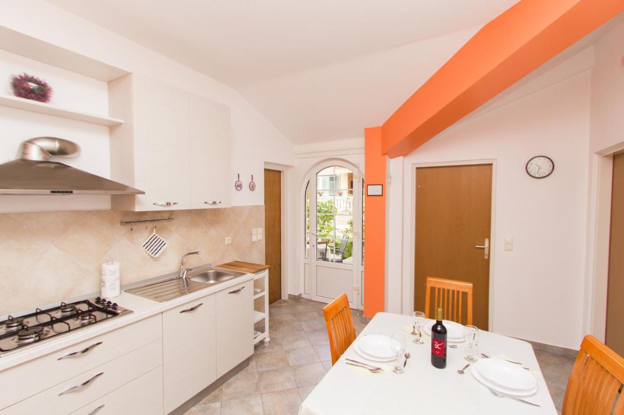 Apartments Lupus Vodice Bagian luar foto