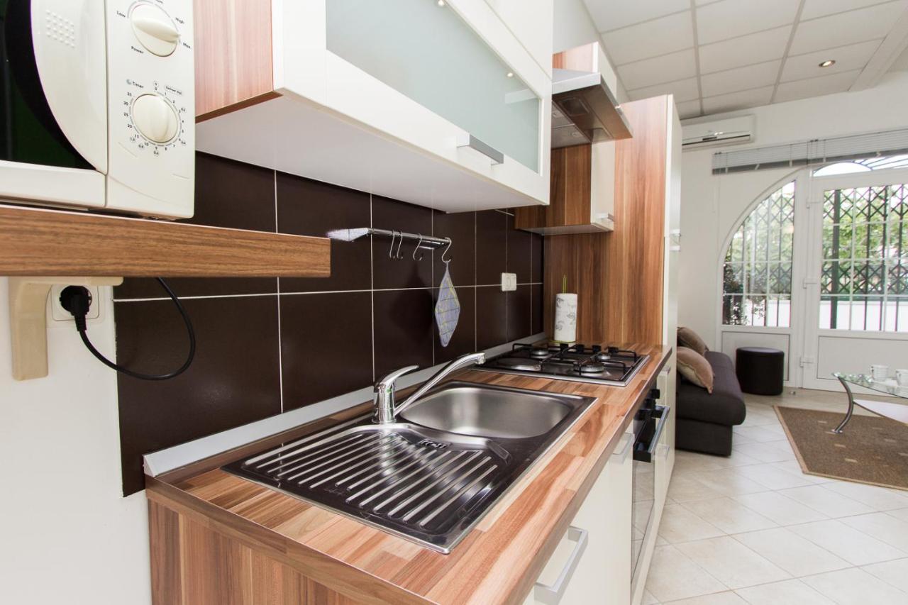 Apartments Lupus Vodice Bagian luar foto