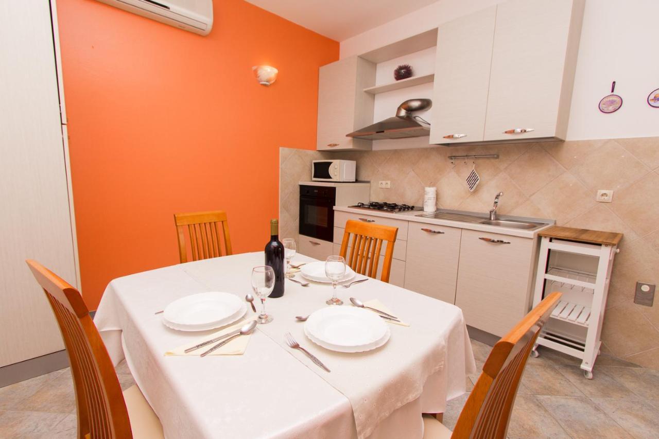 Apartments Lupus Vodice Bagian luar foto
