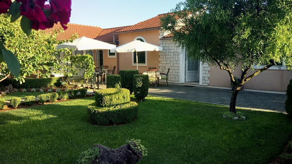 Apartments Lupus Vodice Bagian luar foto