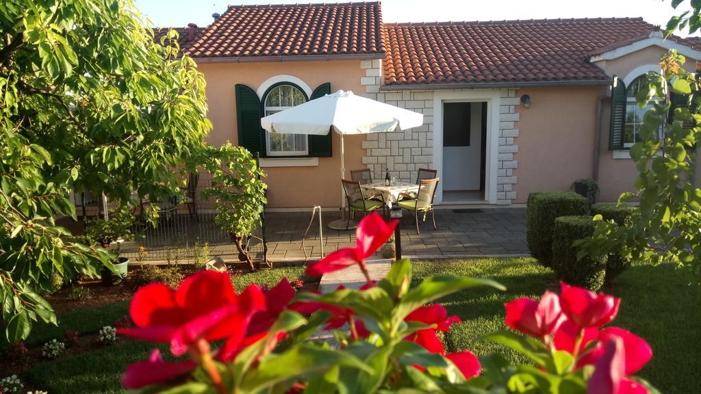 Apartments Lupus Vodice Bagian luar foto